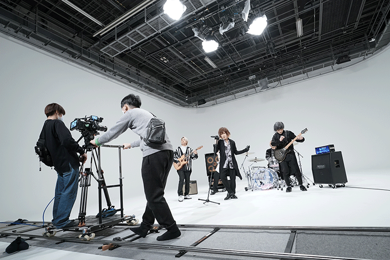 DaizyStripperのMV『SAKURAサムネイル』のスタジオ撮影