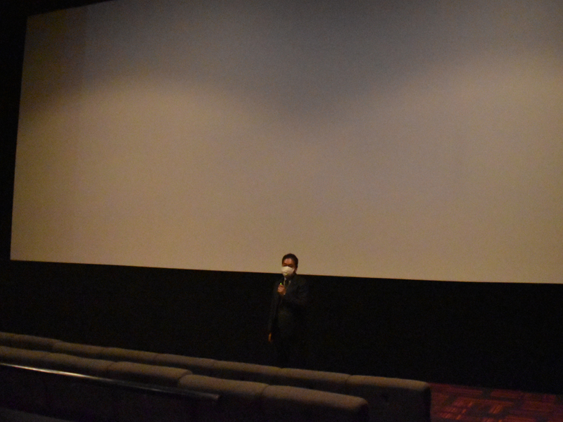 関谷校長のあいさつで上映会がスタート!