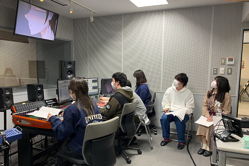 放送音響科の学生４人が収録を担当しました。