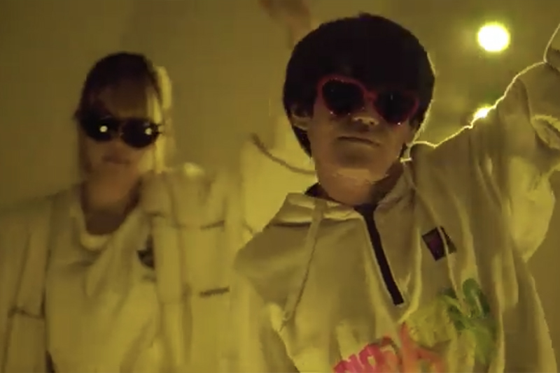 TVアニメ「パリピ孔明」OPテーマ QUEENDOM『チキチキバンバン』などのリリックビデオを制作！