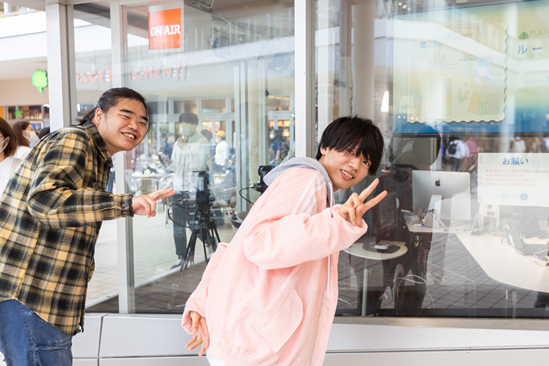 自分たちが書いた朗読劇がこのスタジオで演じられているんだな～。