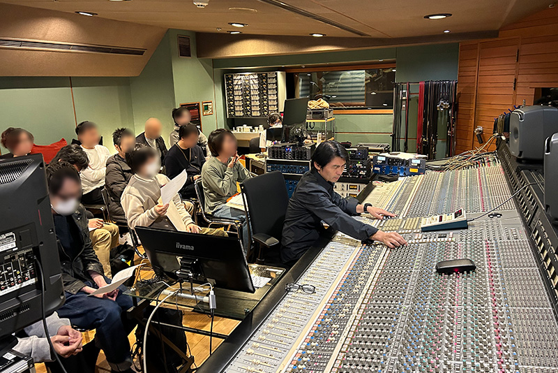 「レコーディング＆ミキシング・ワークショップ by KENJI NAKAI」に学生がスタッフ参加！