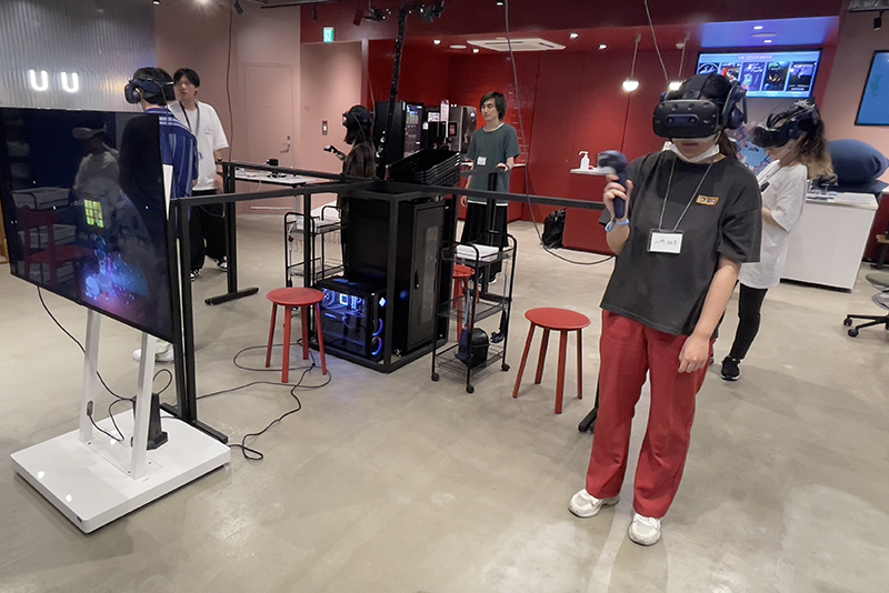 会場は新宿にあるNEUU（<a href="https://neuu.jp/">https://neuu.jp/</a>）。さまざまな設備が整っています。