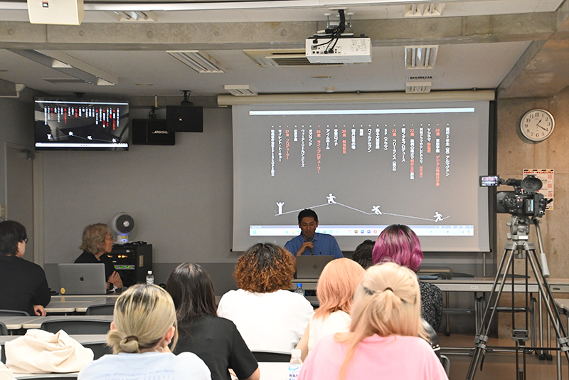 学生たちが積極的に意見を発表！