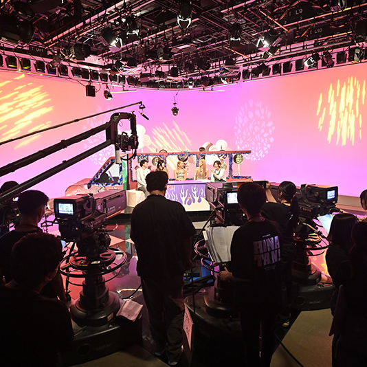 5学科合同実習「番組制作演習」でバラエティ番組を収録！