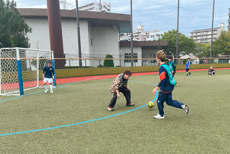 フットサルとドッジボールの試合を実施（東放学園音響専門学校）
