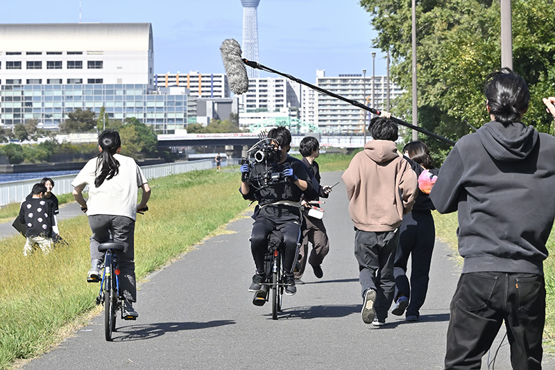映画制作科の2024年度 卒業制作『空回りする直美』撮影の様子を公開！