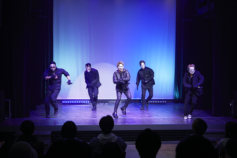 大人気ダンスグループ「O-MENZ」が”アナ学”の学園祭でスペシャルパフォーマンスを披露！