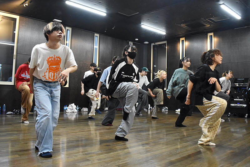 みんなで繰り返しステップ！