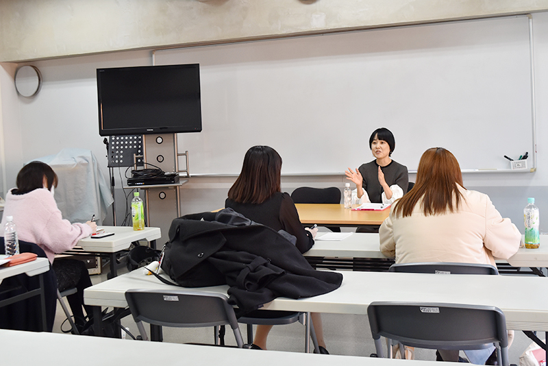 NHK『きょうの健康』などに出演の卒業生・岩田まこ都さんが来校！