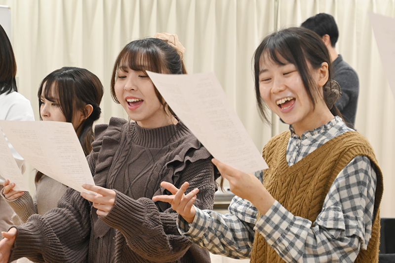 みんなで一緒に、声を出してウォーミングアップ！