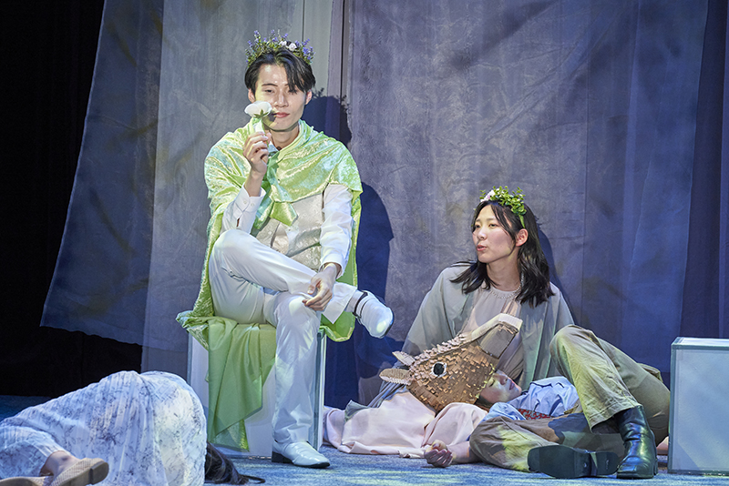 卒業公演『夏の夜の夢』の様子
