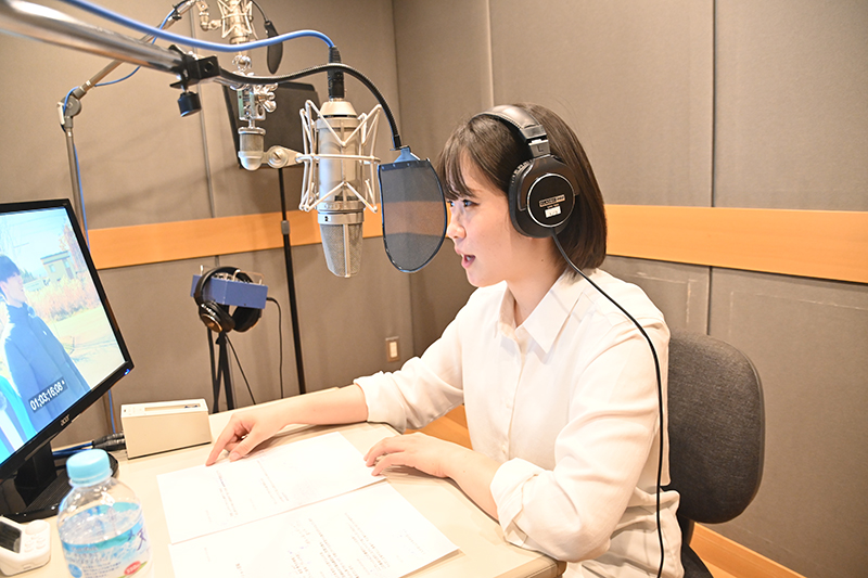 ナレーションは声優科の学生が担当