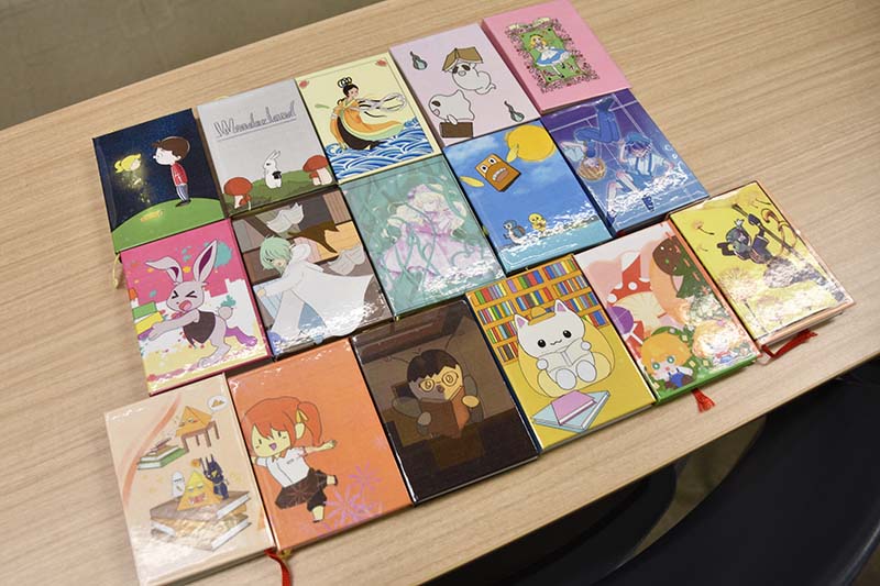 （株）伊藤伊との産学連携プロジェクト「オリジナルミニブックイラストコンペ」を開催！