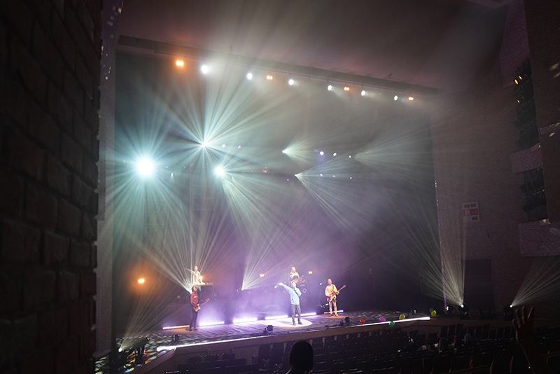 音響や美術、出演までも担当！