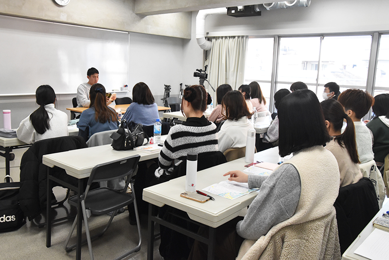 アナウンス科の2年生による「読み語り朗読発表会」を行いました！