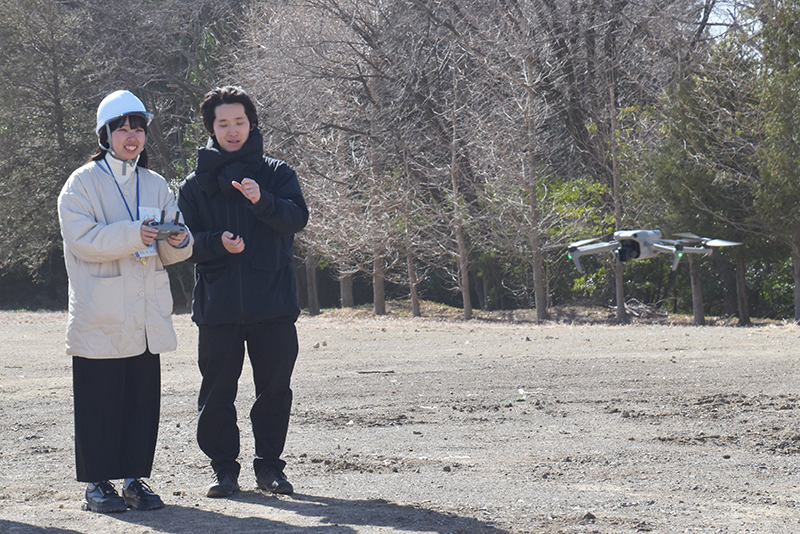 2/13(木)は緑山スタジオのオープンセットにて、ドローンを使った撮影を実施!