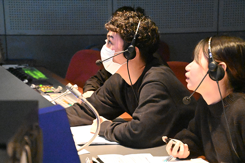 テレビ番組制作の流れを実践！放送芸術科「スタジオ番組制作」