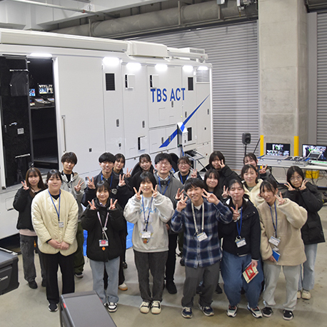 中継スタッフの最前線！（株）TBSアクトの中継車を見学しました！