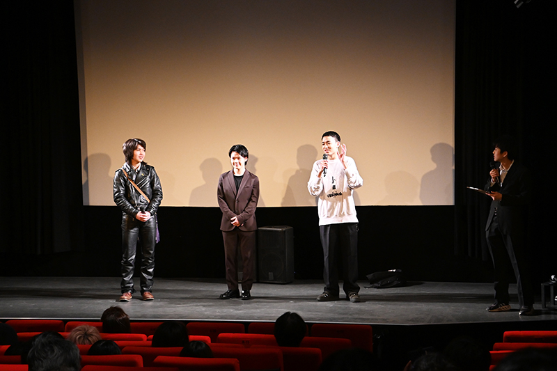 卒業制作（グループ制作）の上映前には、監督と役者の方を交えたトークも行われました。