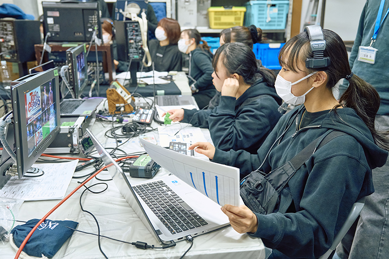 大会の様子はYouTubeで生配信