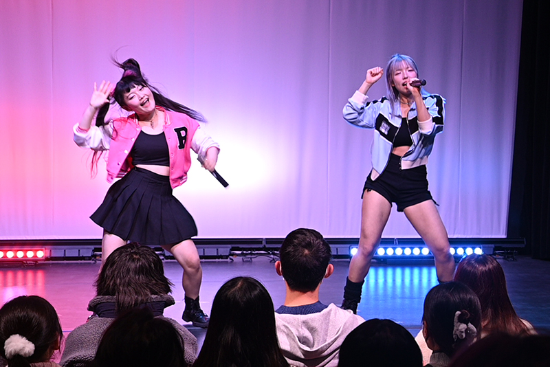 歌とお笑いで観客を魅了！『TAG-TAG お笑い＆のど自慢ライブ』