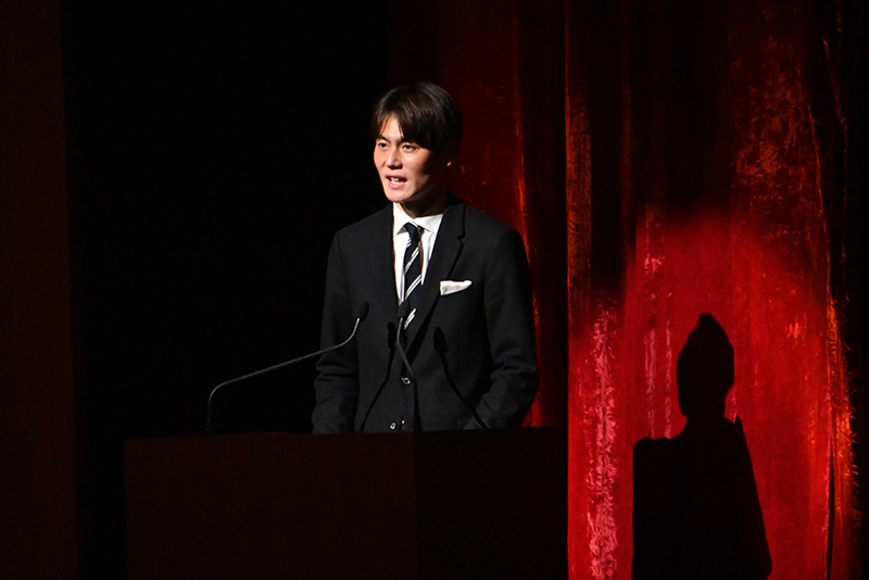 式の司会はフリーアナウンサーの上重 聡さんにご担当いただきました！