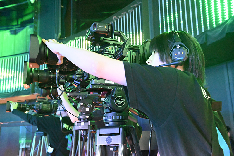 ダンス＆ヴォーカルグループ・FLSのライブに映像技術スタッフとして参加しました！