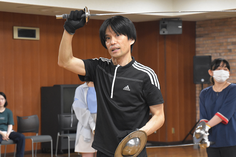 ファイト・ディレクターの新美智士さん