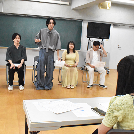 声優科「セルフブランディング」の授業で模擬オーディションを実施！