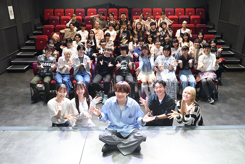 最後に今牧さんと学生たちで記念撮影！今牧さん、ありがとうございました！！