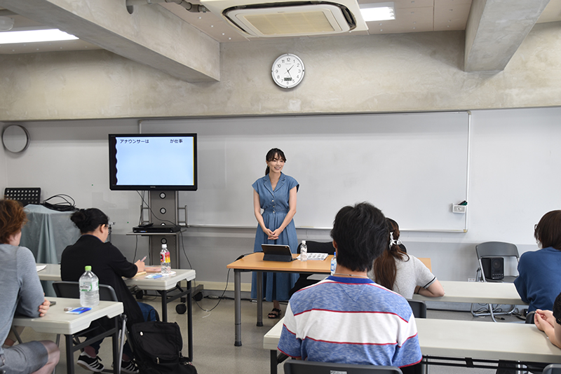 アナウンサーの仕事内容や、仕事をするうえで大切なことについてなど、さまざまなお話をしていただきました。