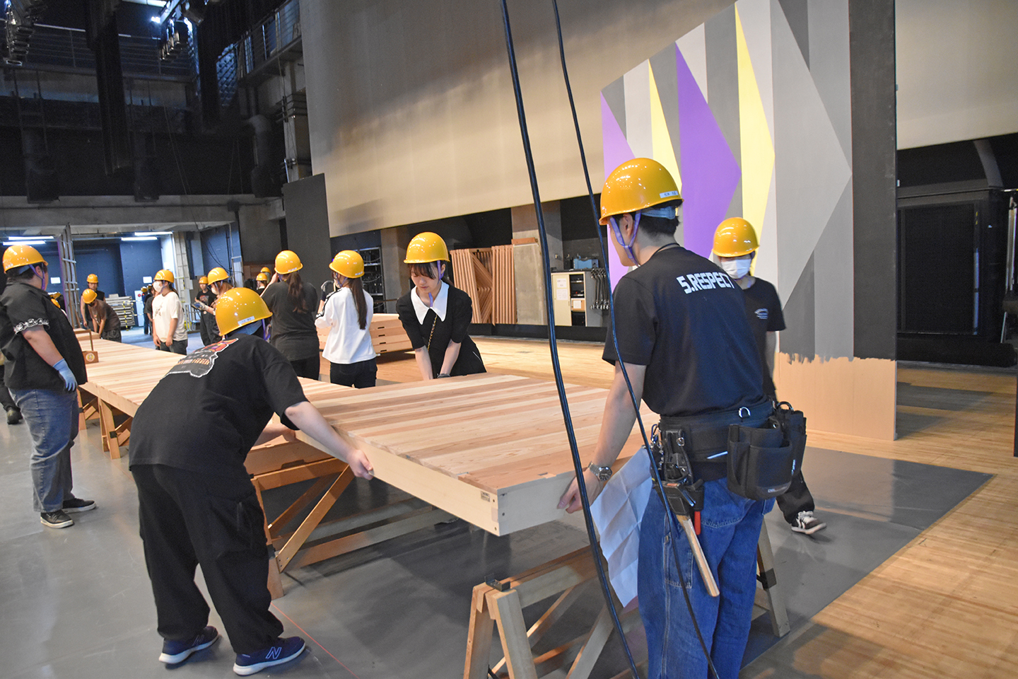 【照明×美術】プロの俳優が出演する演劇にスタッフ参加！