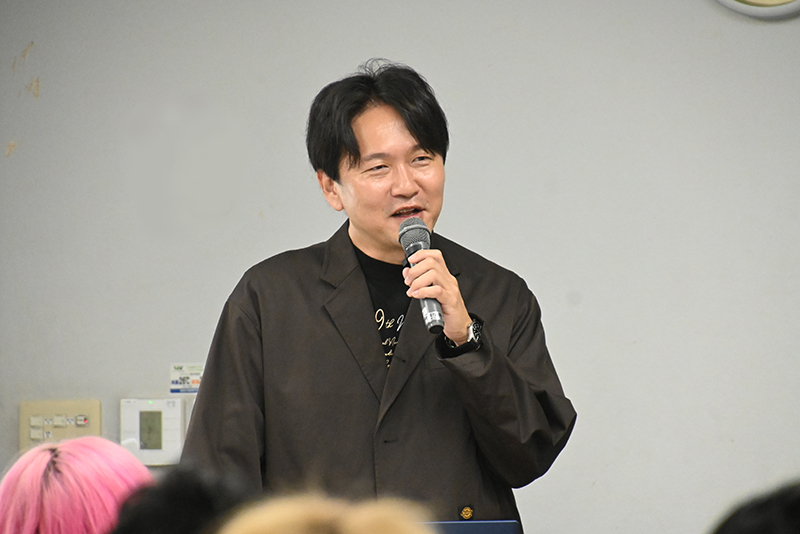 第1回「TBSグループゼミ」に『ライオンの隠れ家』『クジャクのダンス、誰が見た？』『19番目のカルテ』（TBS系）監督の青山貴洋さんが来校！