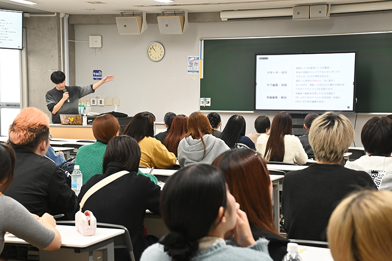 バラエティ番組の現場で働く卒業生が来校！放送芸術科「業界特別講座」