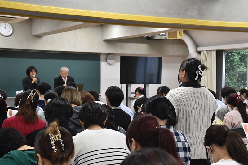 学生からの質問にも一つ一つ丁寧に答えてくれました！