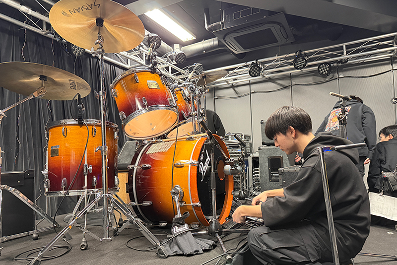 搬入・セッティング・回線チェック・リハーサルすべてを担当！