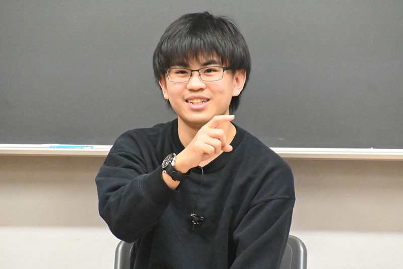 （株）ヌーベルバーグで、フェスをはじめ映像配信現場に携わる関 涼介さん