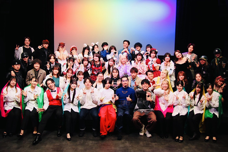 専門学校東京アナウンス学院の5学科がコラボレーションするライブイベント「TAGフェス2025 Winter」を開催!ゲストMCに、卒業生のそれもまた一興(太田プロダクション所属)が登場してくれました!