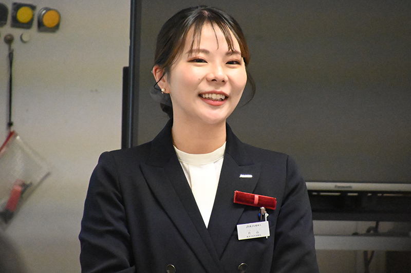 第一印象を磨く！資生堂ジャパン(株)による社会人向けメイク講座を実施