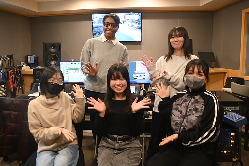 放送技術科とアナウンス科がコラボ！高尾山の魅力を伝えるオリジナル番組のナレーション録りを実施しました