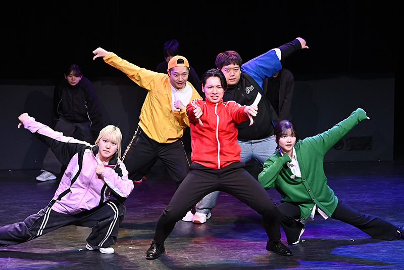 演技科「進級公演」の舞台『終末戦隊デスレンジャー~どんな壁でも乗り越えろ~』を上演！