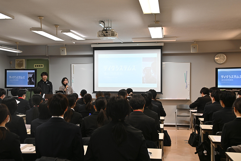 東放学園専門学校で「1年生のための就職企業説明会」を開催！