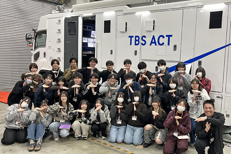 中継スタッフの最前線！（株）TBSアクトの中継車を見学しました！