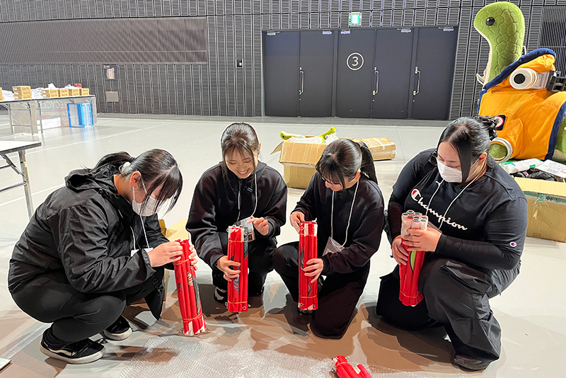 企業ブースの設営